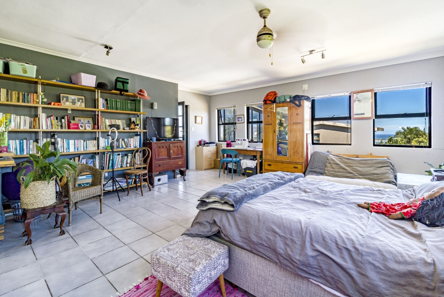 5 Bedroom Property for Sale in Heldervue Western Cape